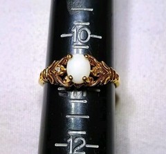 Vintage 14K HGE Lind Ring Gold White Stone