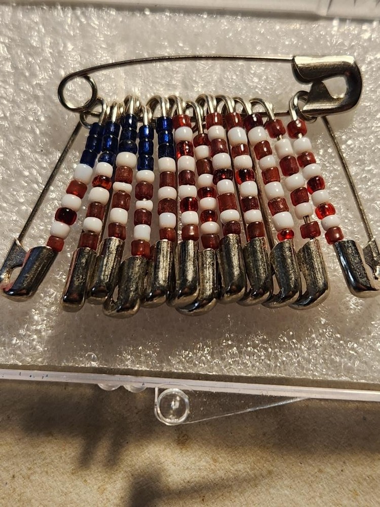 VINTAGE BEADED RED WHITE AND BLUE HANDMADE PATRIOTIC FLAG SAFTEY PIN LOT