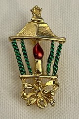Lot of 4 Vintage Christmas Holiday Brooches Pins Jewelry Snowman Wreath Candles