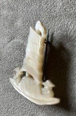 Vintage Carved Mother Of Pearl Asian Boat With Sail Brooch 1.5 Inches