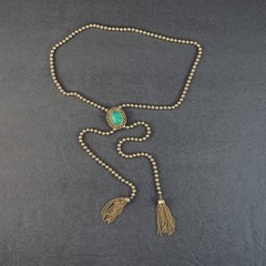 Avon Ming Green Necklace Gold Tone Adjustable Lariat Tassel Cabochon Vintage MCM