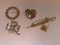 30 Vtg Goldtone Costumes Jewelry Lot Coro, SAC, Lisner, Trifari, 7 Monet, Etc.