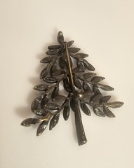 Cute 2 inch bronze and twinkling rhinestone christmas tree pin