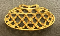 Vintage MONET Gold Tone Brooch Oval Ornament Bow Faux Pearl Christmas Holiday