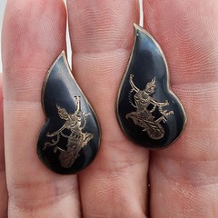 Vtg Siam Sterling Silver Niello Teardrop Screwback Earrings Thai Mekhala Goddess