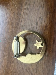 Lot Of Vintage Gold Tone Brooches