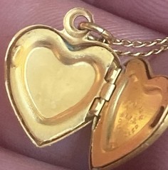 RARE Vintage Henry F Barrows HFB Etched 1/20 12k GF Heart Locket Necklace 13.5”