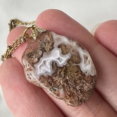 Vintage Polished Moss Agate Stone Pendant Necklace Gold Tone Beaded Chain Boho