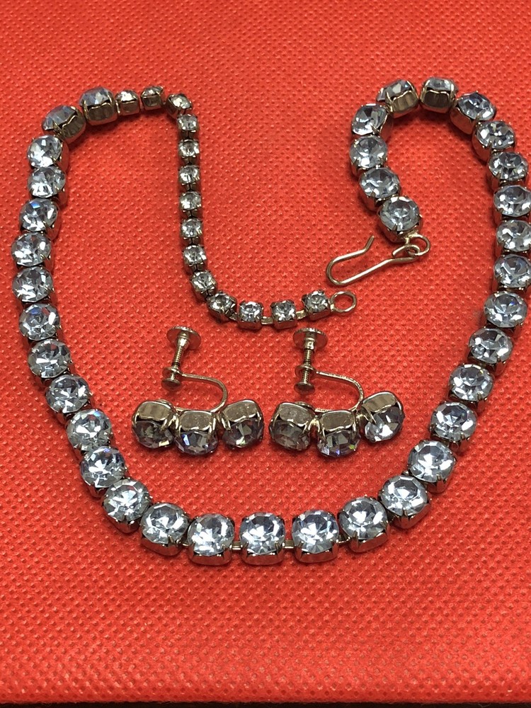 VTG BEAUTIFUL SKY BLUE RHINESTONES NECKLACE, SCREW BACK EARRINGS SET SILVER TONE