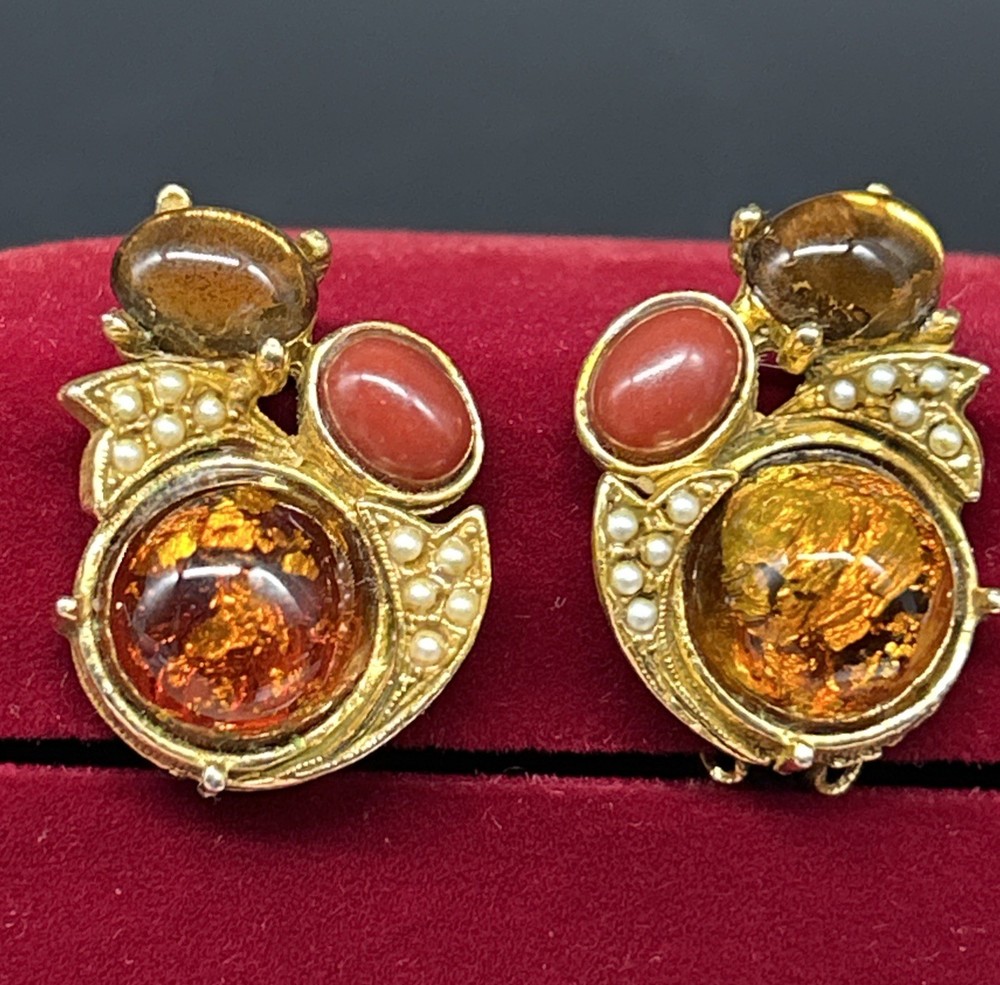 Vtg Arthur Pepper ART Signed Gold Tone Golden Cabochon Clip Earrings Seed Pearls