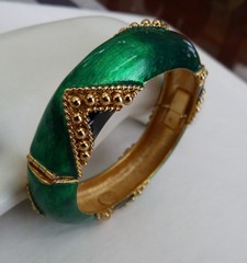 AUTHENTIC VINTAGE LANVIN PARIS GREEN BLACK ENAMEL WIDE HINGED BANGLE BRACELET