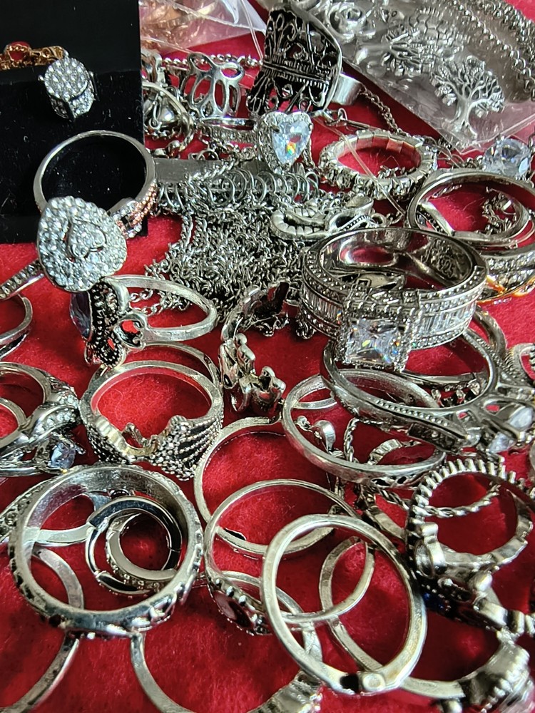 Estate Collection Silver Tone Jewelry Lot Rings Earrings mixed lot #10a (60 pcs)