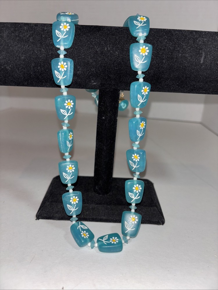 Mid-century Beaded Necklace Inset Daisy Flower Aqua Blue Beads Vintage Hong Kong