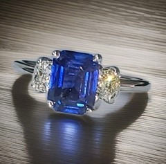 Vintage Platinum Engagement Ring 2.04CT.Natural Untreated Blue Sapphire GIA Cert