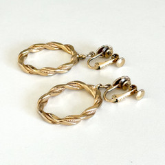Vintage Napier Gold Tone 70s Twisted Oval Chunky Screw Back Clip On Earrings