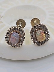 Vtg Retro Marked Vargus Goldtone Screw-Back Faux Fire Opal Rhinestone Earrings