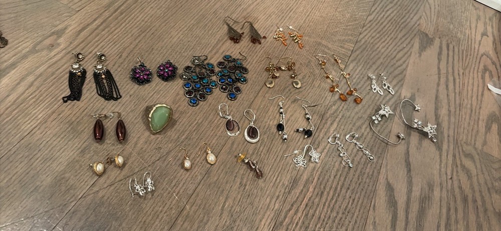 Women’s Fashion Jewelry Mixed Lot Earrings & Bracelet 21pc Multicolor