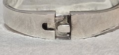 1980s TN-177 MEXICAN MODERNIST Sterling Silver Black Onyx Hinged Clamp Bracelet