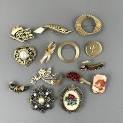 Vintage Brooch Pin Lot 14 Gold Tone Avon AJC Floral Mixed Costume