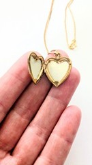 Vintage 1/20 14k Yellow Gold Filled MOM Heart Locket w/ Pink Flowers Necklace