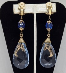 Vintage unbranded 80s Renaissance Revival Chandelier Clip-on earrings