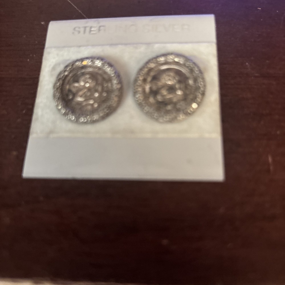 Vintage Costume Fashion Jewlery Sterling Silver Coin Pierced Earrings.