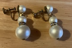 Three Tier Vintage Faux Pearl Dangling Earrings