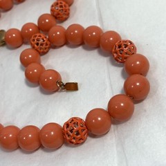 VINTAGE Orange Acrylic Metal Filigree Bead Necklace Gold Tone Box Clasp 18″