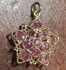 Vintage 18K Yellow Gold Mughal Ruby Star Charm Pendant 750 Indian Double Sided