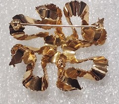 Henkel Grosse Germany 1968 Signed Textured Abstract Gold Tone Brooch Pin C647