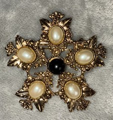 Vintage Gold White Faux Pearl Black Center Pearl Cabochon Pin Brooch