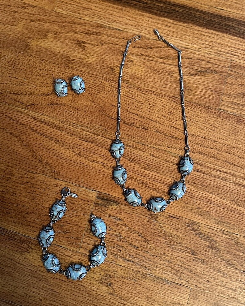 Vintage 60s 3 Piece Faux Turquoise Jewelry Necklace Set Bracelet Earrings ￼