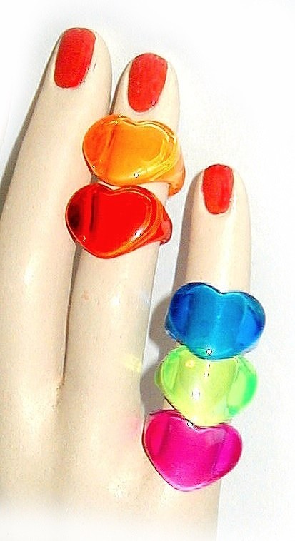 1980s ACRYLIC HEART RINGS Colorful Lucite Sz 5 NEW OLD STOCK Vintage Kidcore