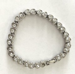 Stunning Vintage Heart Rhinestone Bracelet Linked