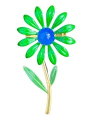 Vintage Dubarry Fifth Avenue Green Enamel Daisy Brooch & Clip Earring Set