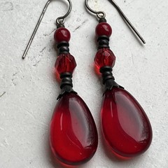 Vintage Red Glass Teardrop Cabochon & Faceted Dangle Drop Pierced Earrings