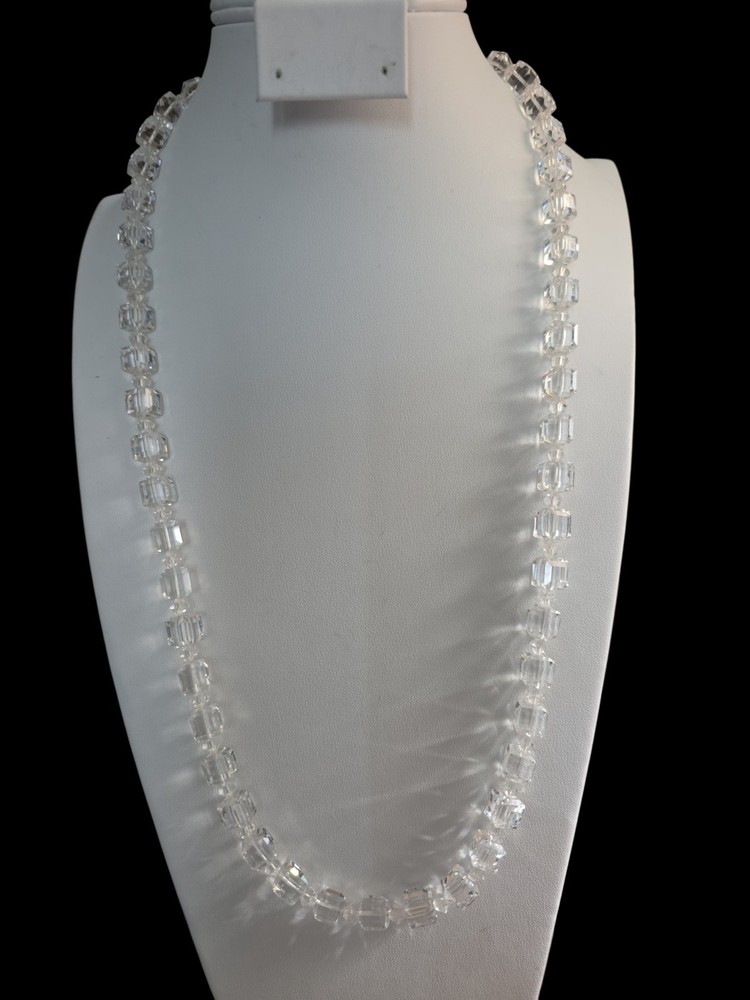 Vintage Brillant Crystal 24 In Necklace