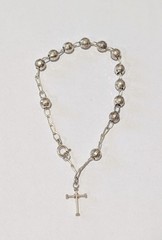 Vintage Sterling Silver Cross Ball Bead 7.75″ Oval Link Bracelet 3 Grams