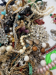 5lbs Vintage Jewelry Lot For Wear Or Harvest Some New Broken Many Signed
