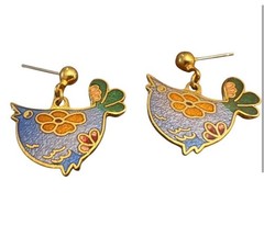 Vintage Dainty Sweet Bird Earrings in Metal and Enamel, For Pierced Ears