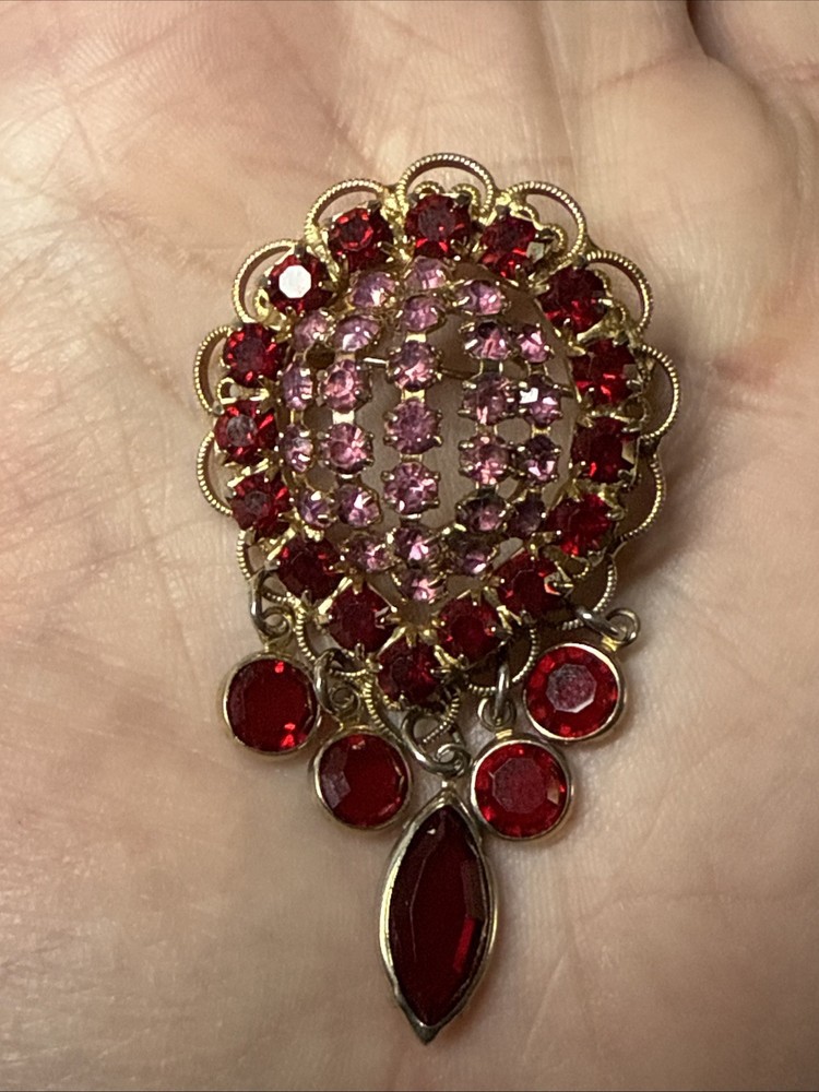 Vintage Gold Tone Red And Pink Dangling Lace Border Brooch