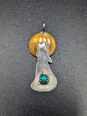Small Southwestern Style Vintage Wolf Howling at The Moon Pendant