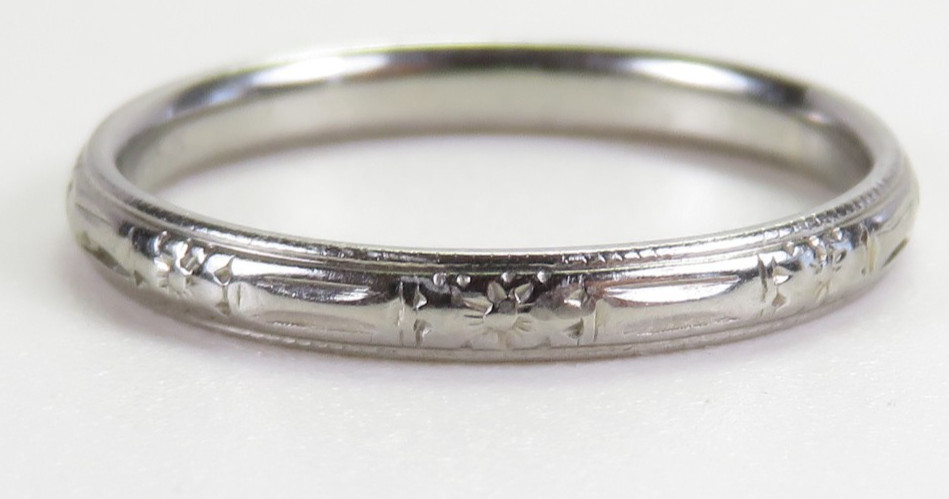 Antique Art Deco Wedding Band 18KW Ring Size 6 UK-L1/2 2.38 MM Wide dtd 1952