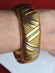 Vtg Oroton High Polish Shiny Gold Silver Tone Wide Bangle Fits 7″ Bracelet Dent