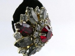 Vintage Hobe Red and White Clear Rhinestone Clip on Earrings 7/8 Inch Diameter