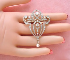 ANTIQUE EDWARDIAN NOUVEAU 2.46 ctw DIAMOND 18K PLATINUM BROOCH or PENDANT 1915