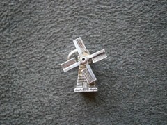 Nuvo Windmill Vintage Sterling Silver Bracelet Charm Pendant 2.0g Sails Rotate
