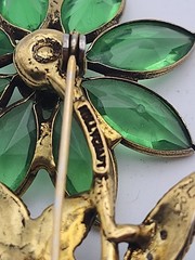 Hollycraft Green Rhinestone Flower Pin 2 3/4 in. MINTY!