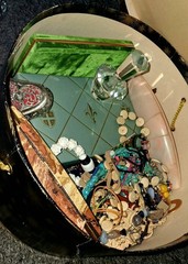 Vintage Mixed Signed Costume Jewelry Hat Box & Travel Cases Included 🔥BSK
