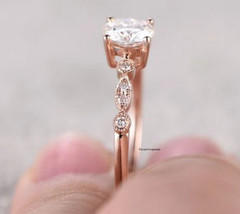 Lustrous White Round Shape 0.45CT Moissanite In 10K Rose Gold Solitaire Ring FN